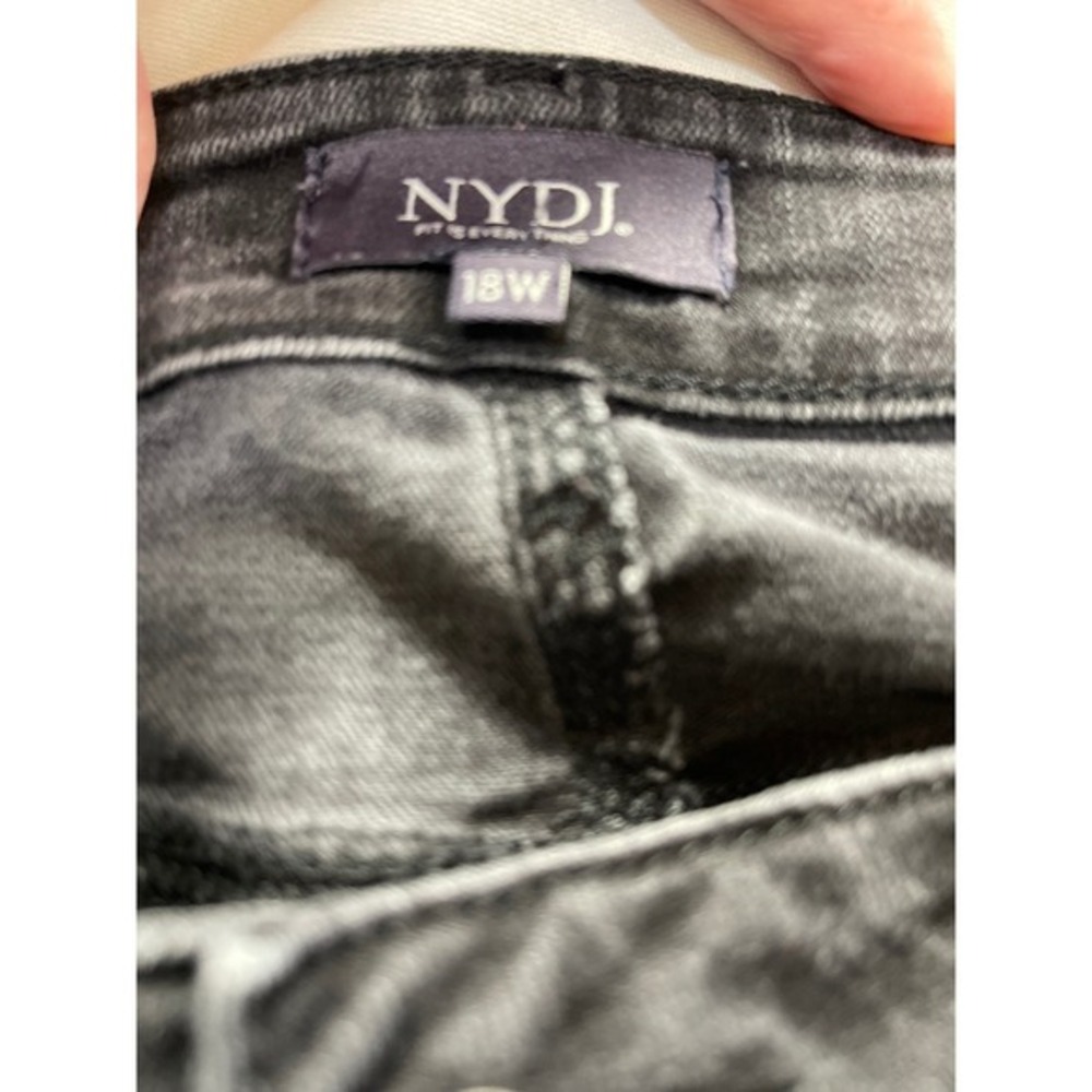 NYDJ Gray Wash Denim Jeans Distressed Hem Casual‎ Everyday Wear - Picture 9 of 9